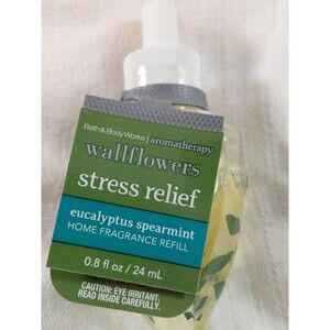 Bath & Body Works Wallflowers Stress Relief Eucalyptus Spearmint Home Fragrance